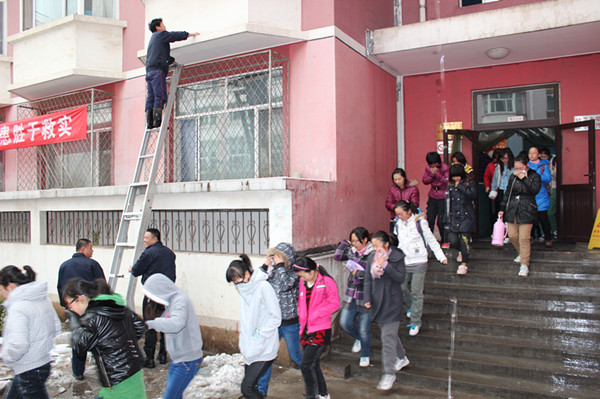 71ced20edd2446759a18e09a04a3137e.jpg 57.jpg