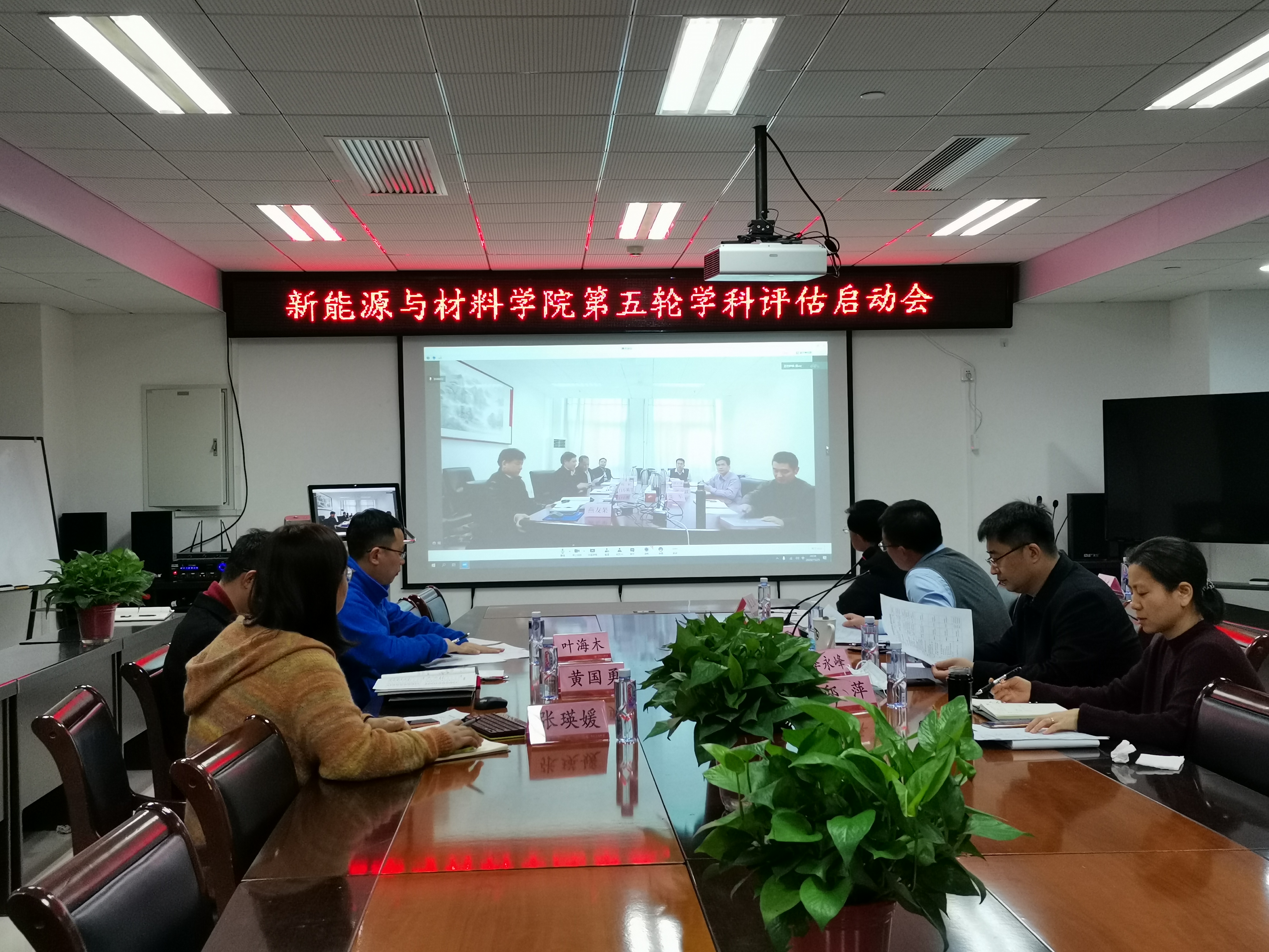 f4d074cfb1674e729de60164fa264973.jpg f4d074cfb1674e729de60164fa264973.jpg