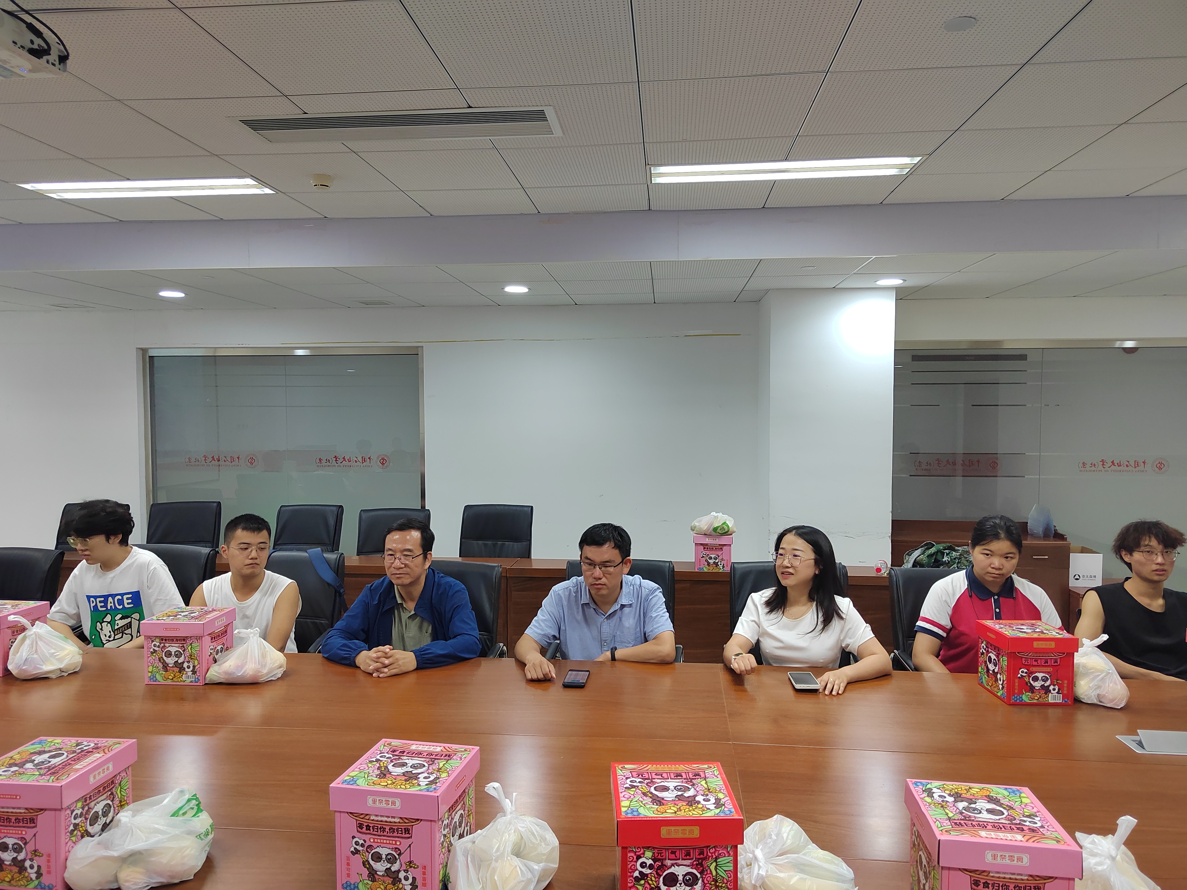 清静学院组织慰问校庆70周年文艺演出参演学生 (1).jpg