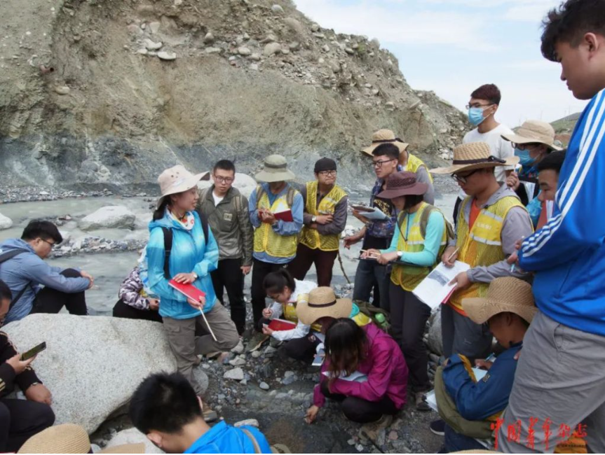 7662dc76b4b64a058d580f6353c4551d.png 7662dc76b4b64a058d580f6353c4551d.png